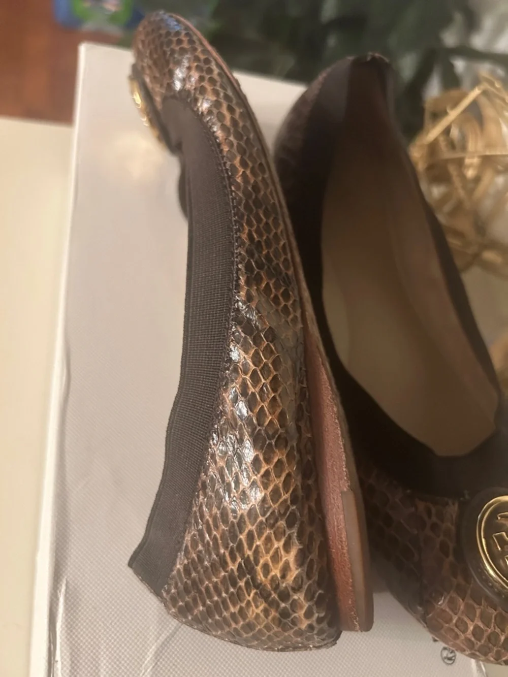 Tory Burch Brown Snake-Embossed Logo Round-Toe Flats - Picture 5 of 11